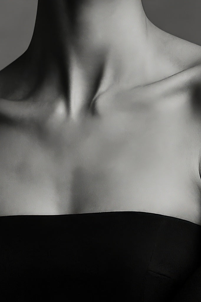 Couture Elegance in Shadow - närbild på detalj.