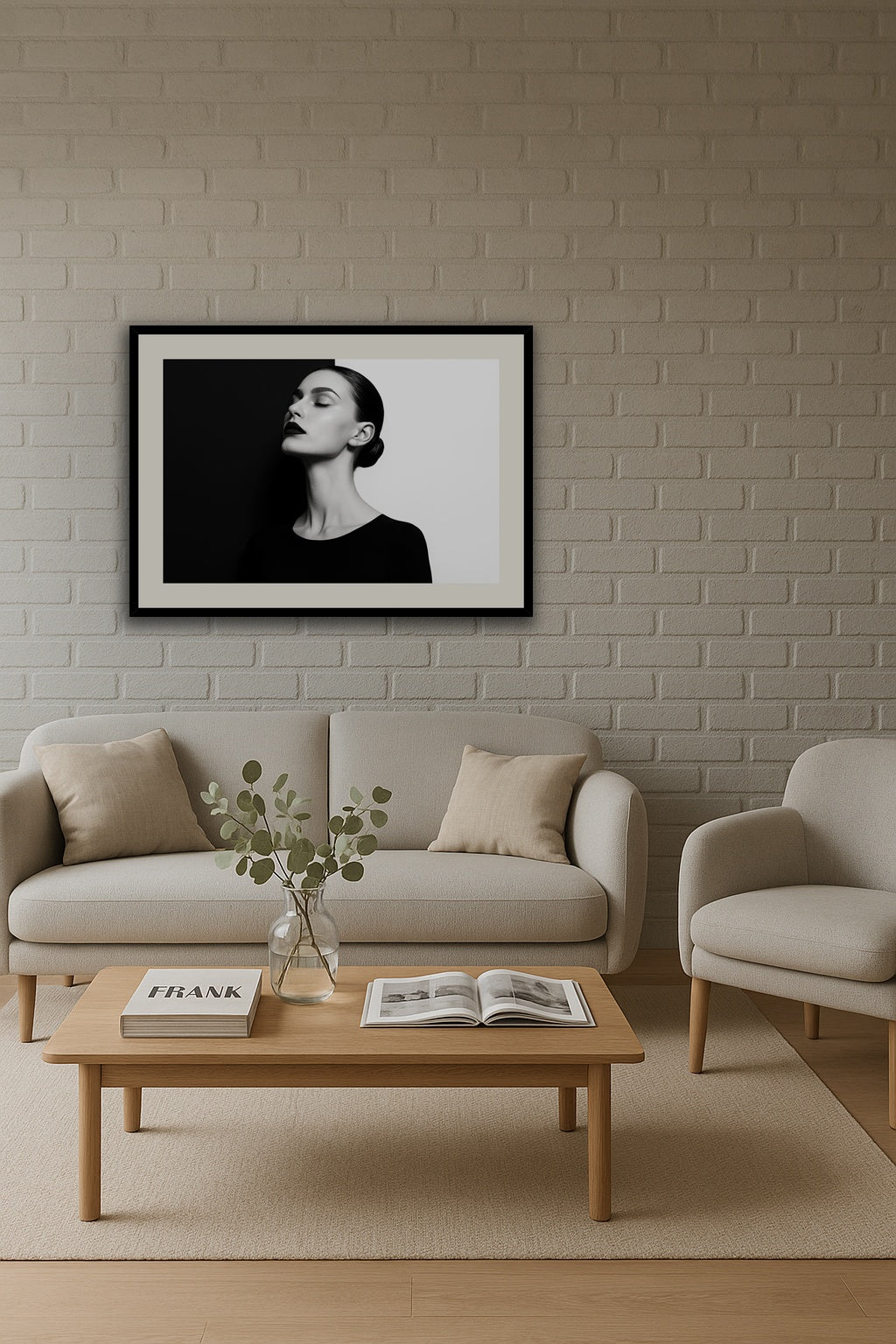 Monochrome Duality affisch stylad i interiörmiljö.