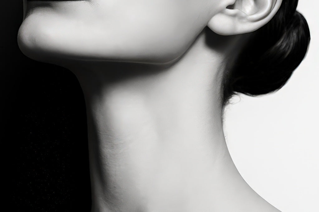 Monochrome Duality - närbild på detalj.