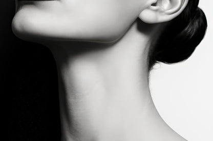 Monochrome Duality - närbild på detalj.